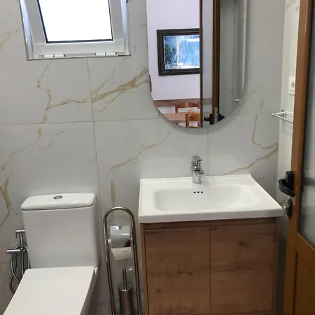 Emas Private Σαράντα